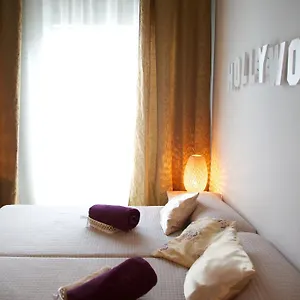 Plaza De Austria Appartement